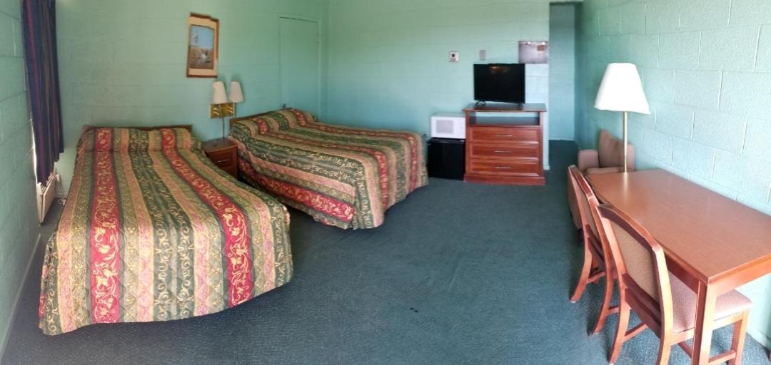 Holiday Host Motel Sonora Εξωτερικό φωτογραφία