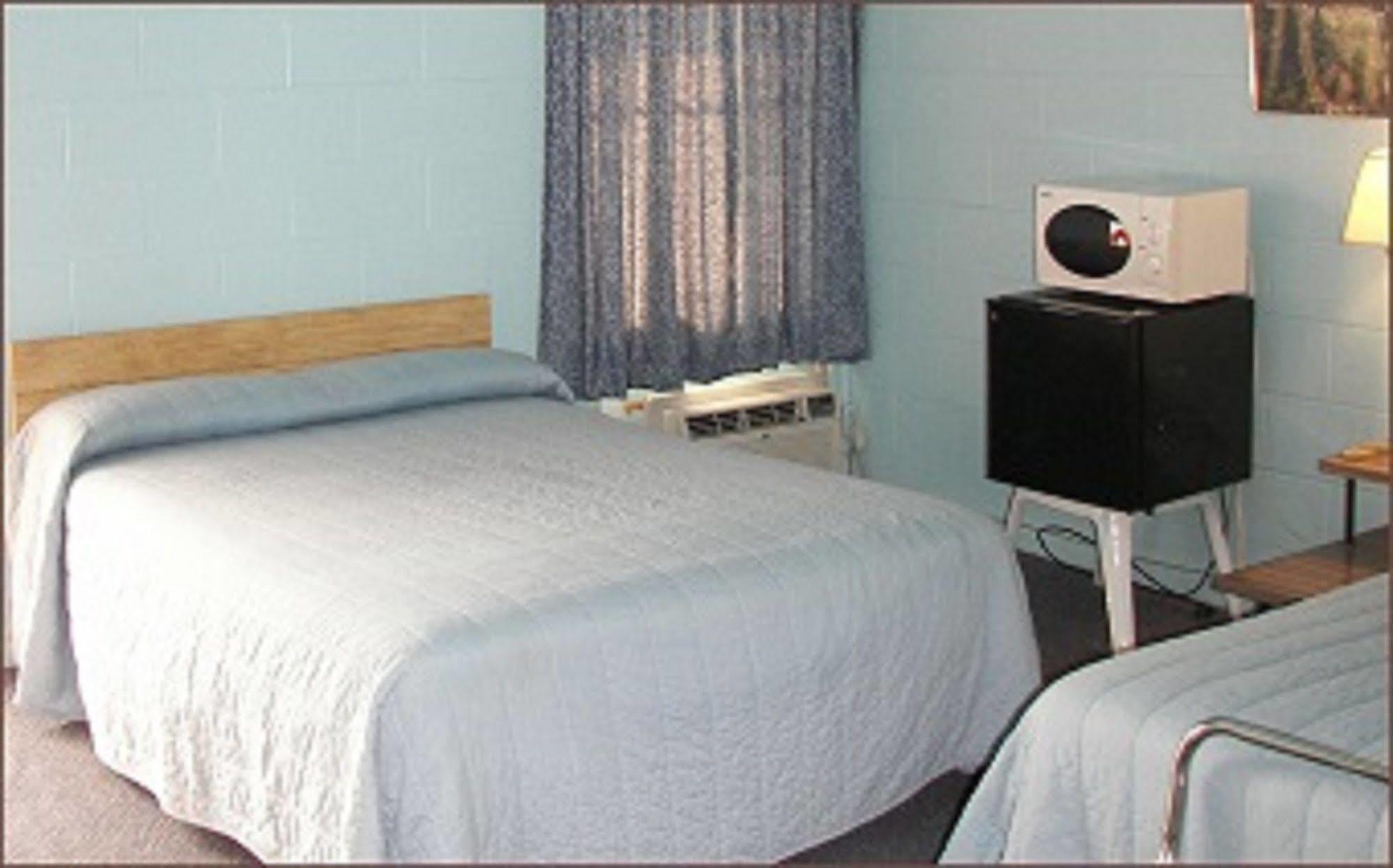 Holiday Host Motel Sonora Εξωτερικό φωτογραφία