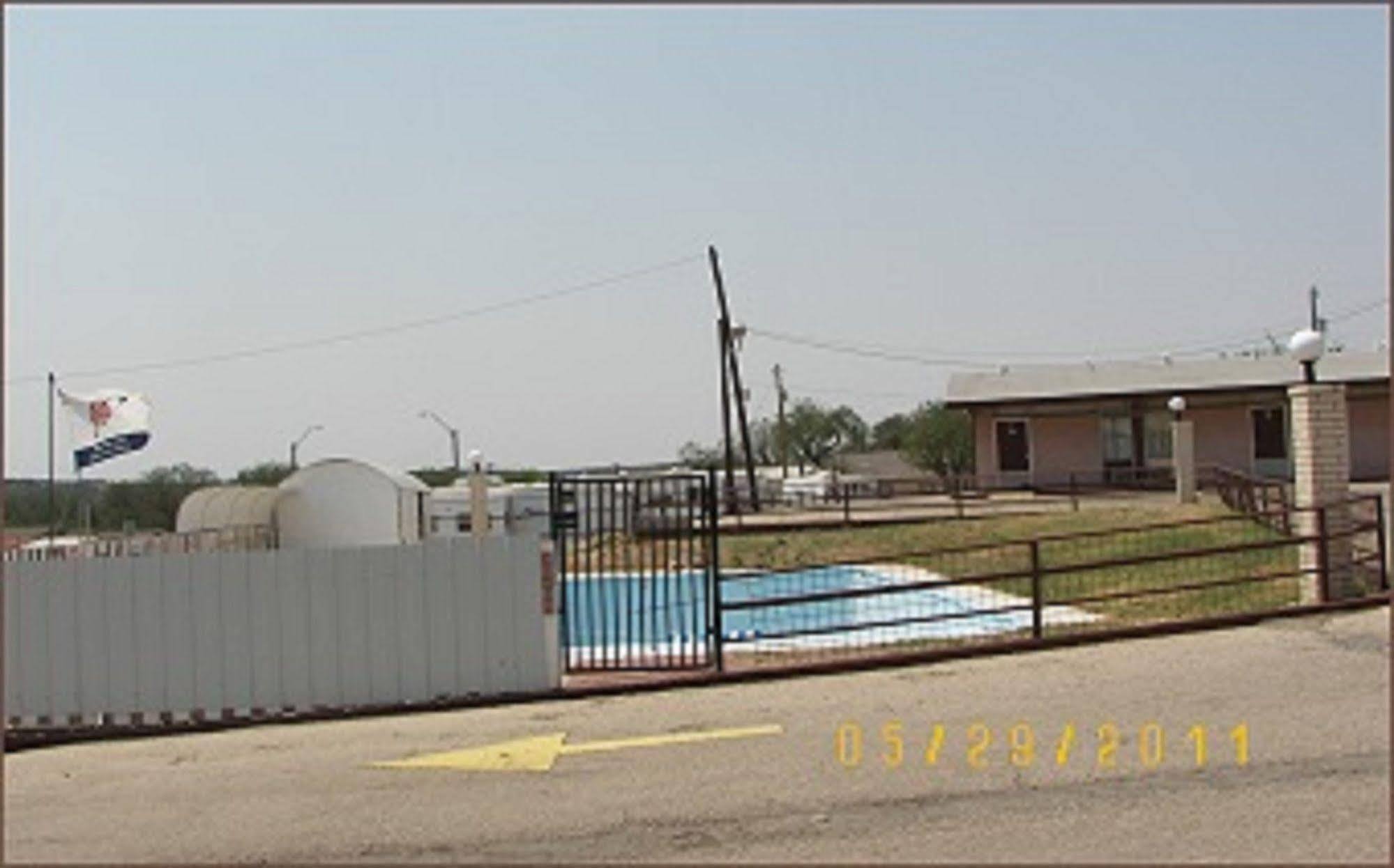 Holiday Host Motel Sonora Εξωτερικό φωτογραφία